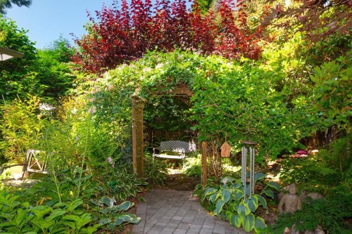 1132 Maplewood Crescent, North Vancouver, BC 