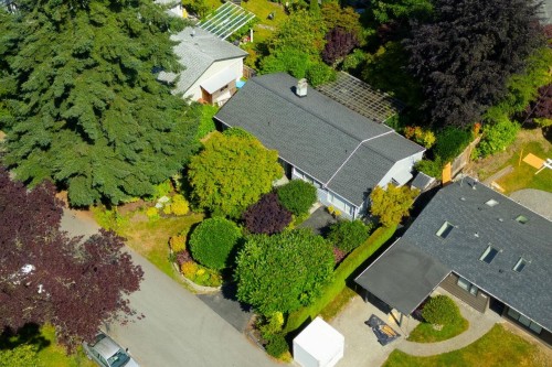 1132 Maplewood Crescent, North Vancouver, BC 