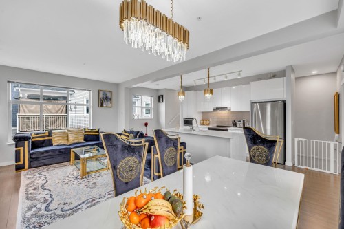 1505-11295 Pazarena Place, Maple Ridge, BC 