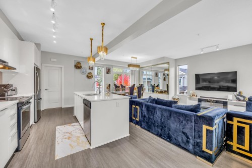 1505-11295 Pazarena Place, Maple Ridge, BC 