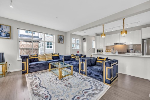 1505-11295 Pazarena Place, Maple Ridge, BC 