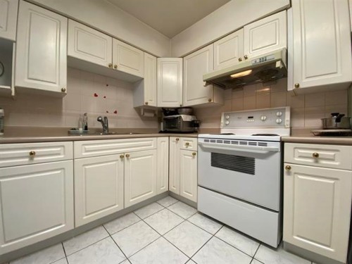 6828 Inverness Street, Vancouver, BC 