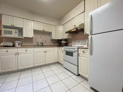 6828 Inverness Street, Vancouver, BC 