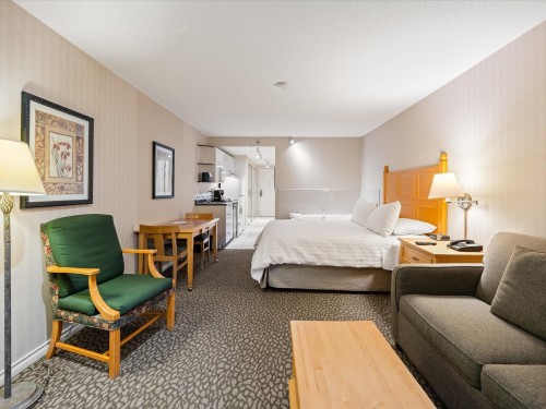 202-4319 Main Street  Whistler, BC V8E 1B1