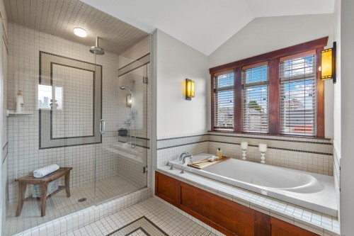 186 Macdonald Avenue, Burnaby, BC 