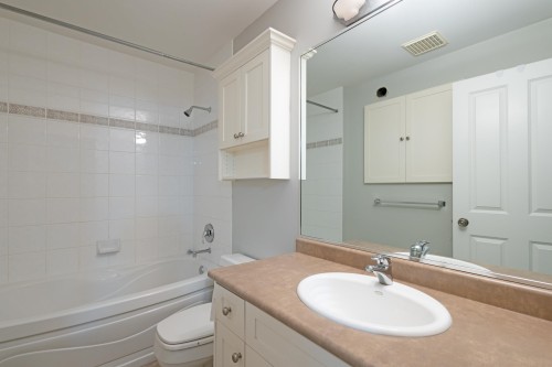 186 Macdonald Avenue, Burnaby, BC 