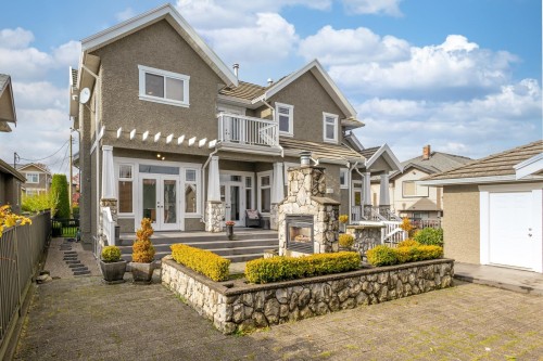 186 Macdonald Avenue, Burnaby, BC 