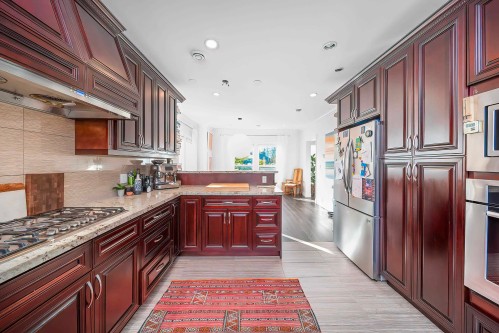 3765 3Rd Avenue W, Vancouver, BC 