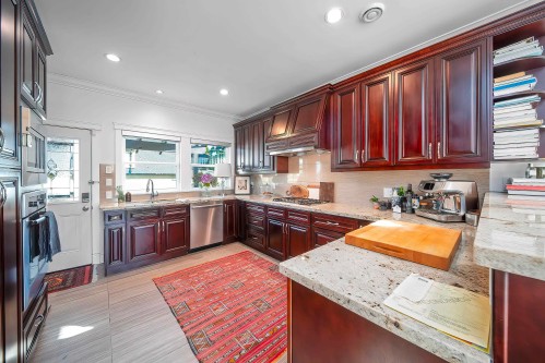 3765 3Rd Avenue W, Vancouver, BC 