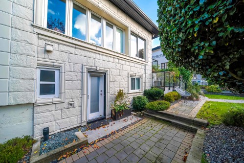 3765 3Rd Avenue W, Vancouver, BC 
