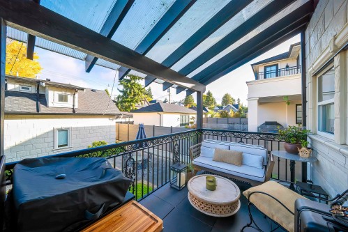 3765 3Rd Avenue W, Vancouver, BC 