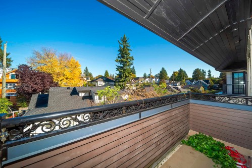 3765 3Rd Avenue W, Vancouver, BC 