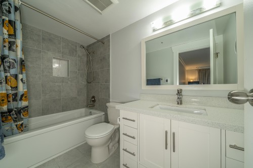 304-7700 Gilbert Road, Richmond, BC 