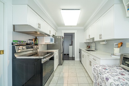 304-7700 Gilbert Road, Richmond, BC 