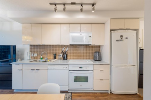 1606-233 Robson Street, Vancouver, BC 