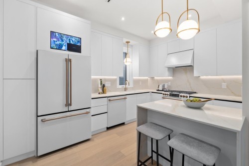 683 18Th Avenue W, Vancouver, BC 