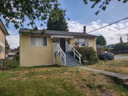 4195 William Street  Burnaby, BC V5C 3J5