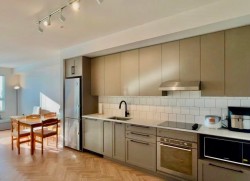 309-9228 Slopes Mews  Burnaby, BC V5A 0E9