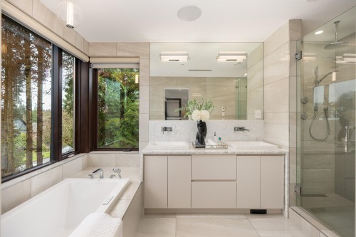 3953 21St Avenue W, Vancouver, BC 