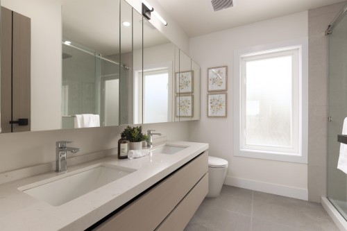 102-914 Rochester Avenue, Coquitlam, BC 