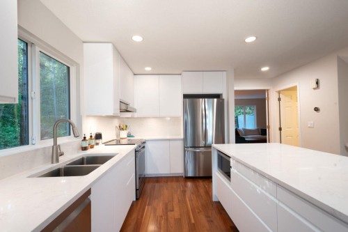 1-181 Ravine Drive, Port Moody, BC 