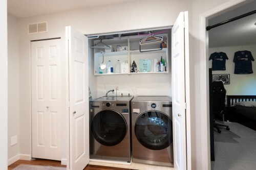 1-181 Ravine Drive, Port Moody, BC 