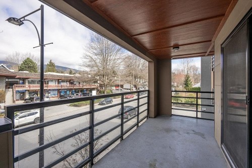 202-857 15Th Street W, North Vancouver, BC 