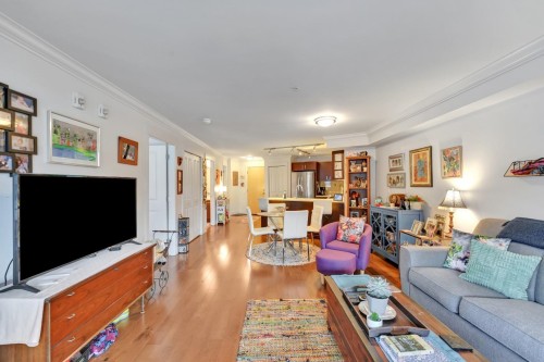 202-857 15Th Street W, North Vancouver, BC 