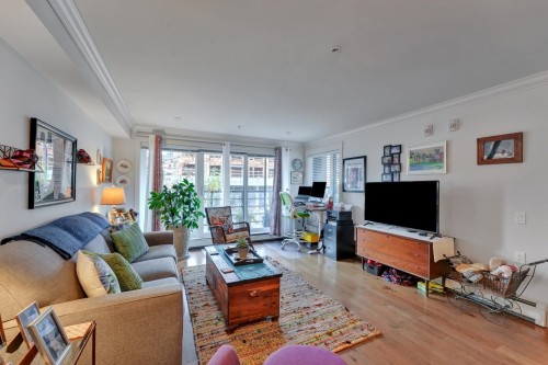 202-857 15Th Street W, North Vancouver, BC 