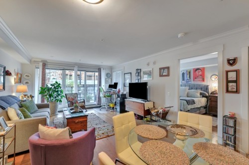 202-857 15Th Street W, North Vancouver, BC 