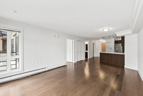 202-857 15Th Street W, North Vancouver, BC 