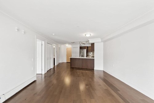 202-857 15Th Street W, North Vancouver, BC 