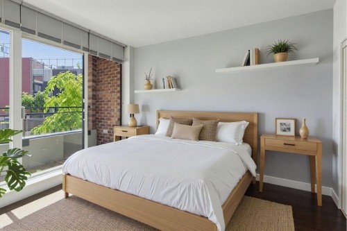 201-2321 Scotia Street, Vancouver, BC 