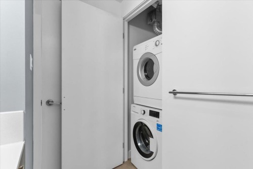 201-2321 Scotia Street, Vancouver, BC 