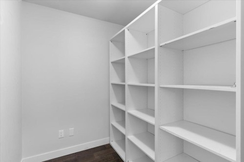 201-2321 Scotia Street, Vancouver, BC 