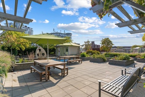 201-2321 Scotia Street, Vancouver, BC 