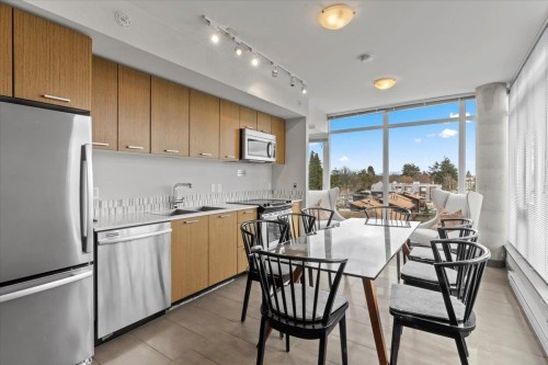 201-2321 Scotia Street, Vancouver, BC 