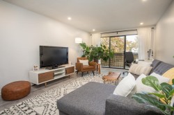 309-7151 Edmonds Street  Burnaby, BC V3N 4N5