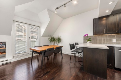 1858 1St Avenue W, Vancouver, BC 