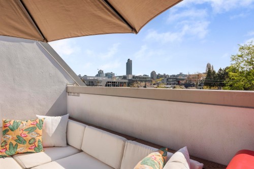 1858 1St Avenue W, Vancouver, BC 