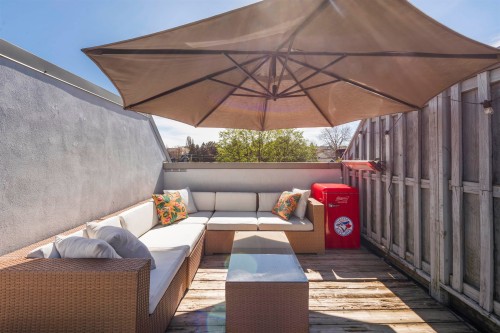 1858 1St Avenue W, Vancouver, BC 