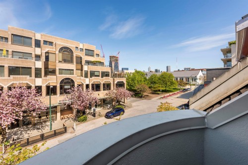 1858 1St Avenue W, Vancouver, BC 