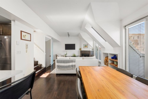 1858 1St Avenue W, Vancouver, BC 