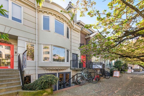 1858 1St Avenue W, Vancouver, BC 