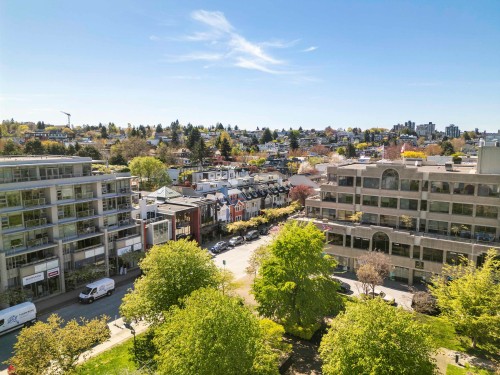 1858 1St Avenue W, Vancouver, BC 