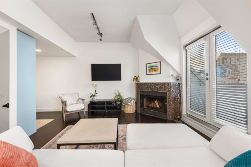 1858 1St Avenue W, Vancouver, BC 