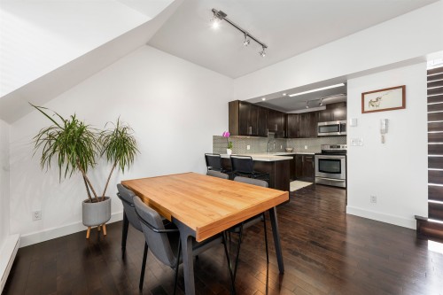 1858 1St Avenue W, Vancouver, BC 