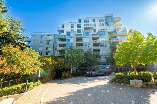 301-9262 University Crescent, Burnaby, BC 