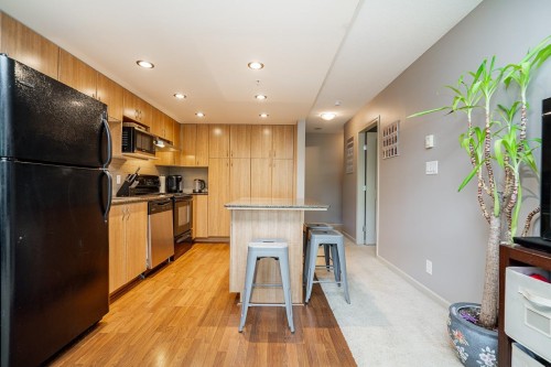 301-9262 University Crescent, Burnaby, BC 