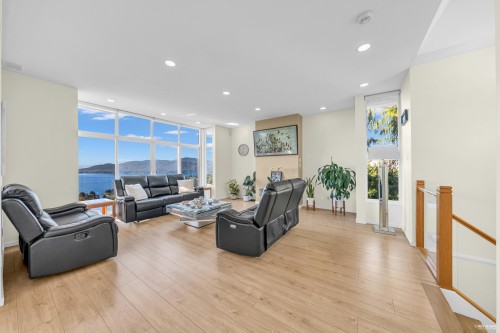 4673 Woodburn Road, West Vancouver, BC 